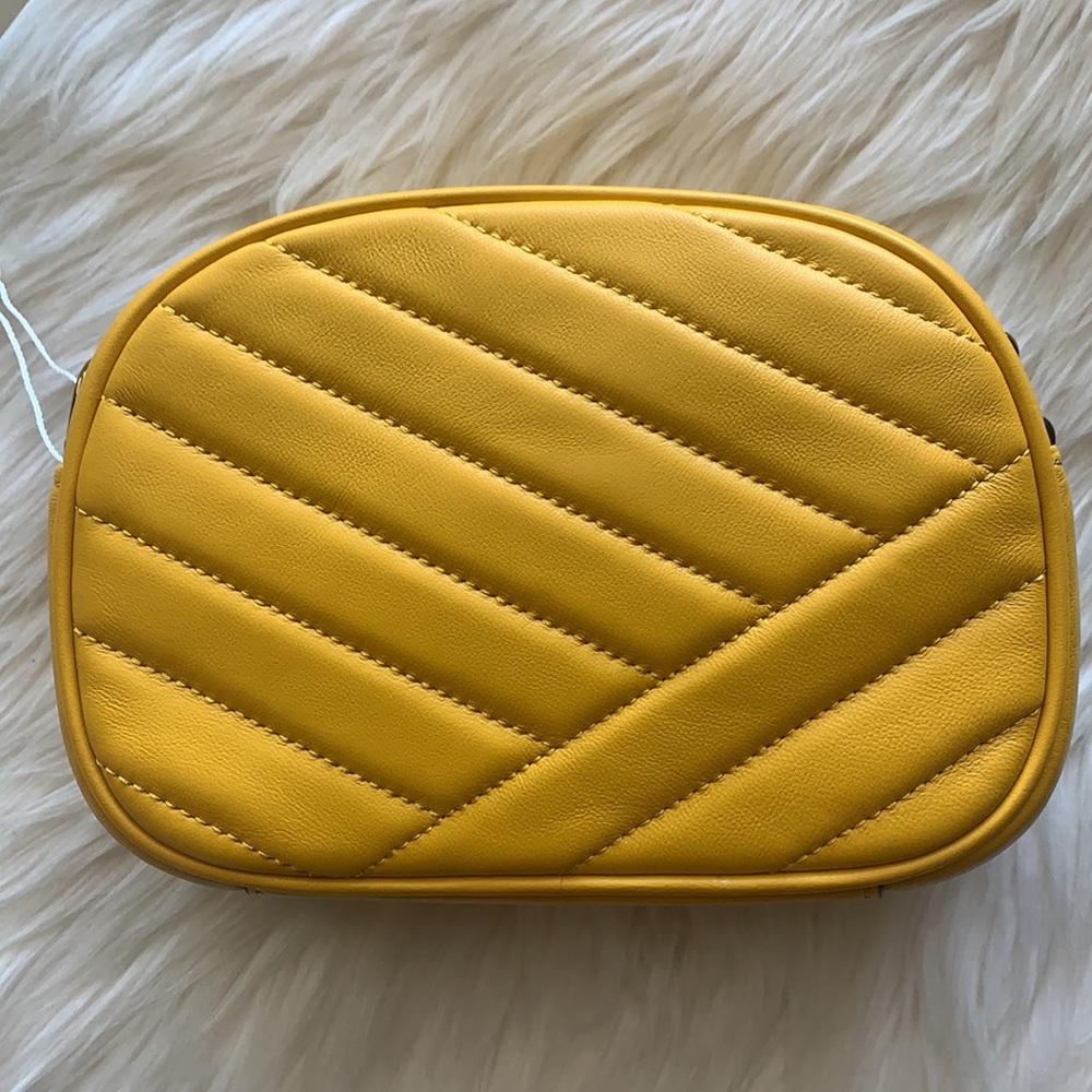 Tory Burch Kira Chevron Small Camera Bag - Picture 2 of 8